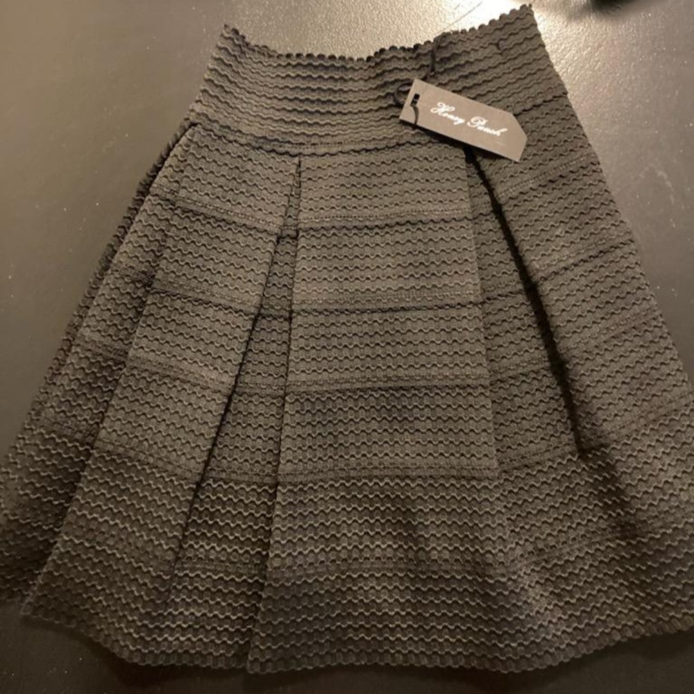 Henry Punch High Waisted Black Skirt